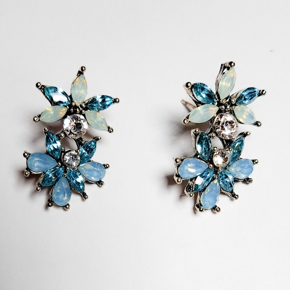 🎀Boho Gun Black Cluster Earrings - Picture 2 of 3